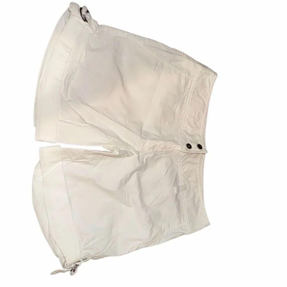 INC International Concepts White Cargo Shorts- Size 6